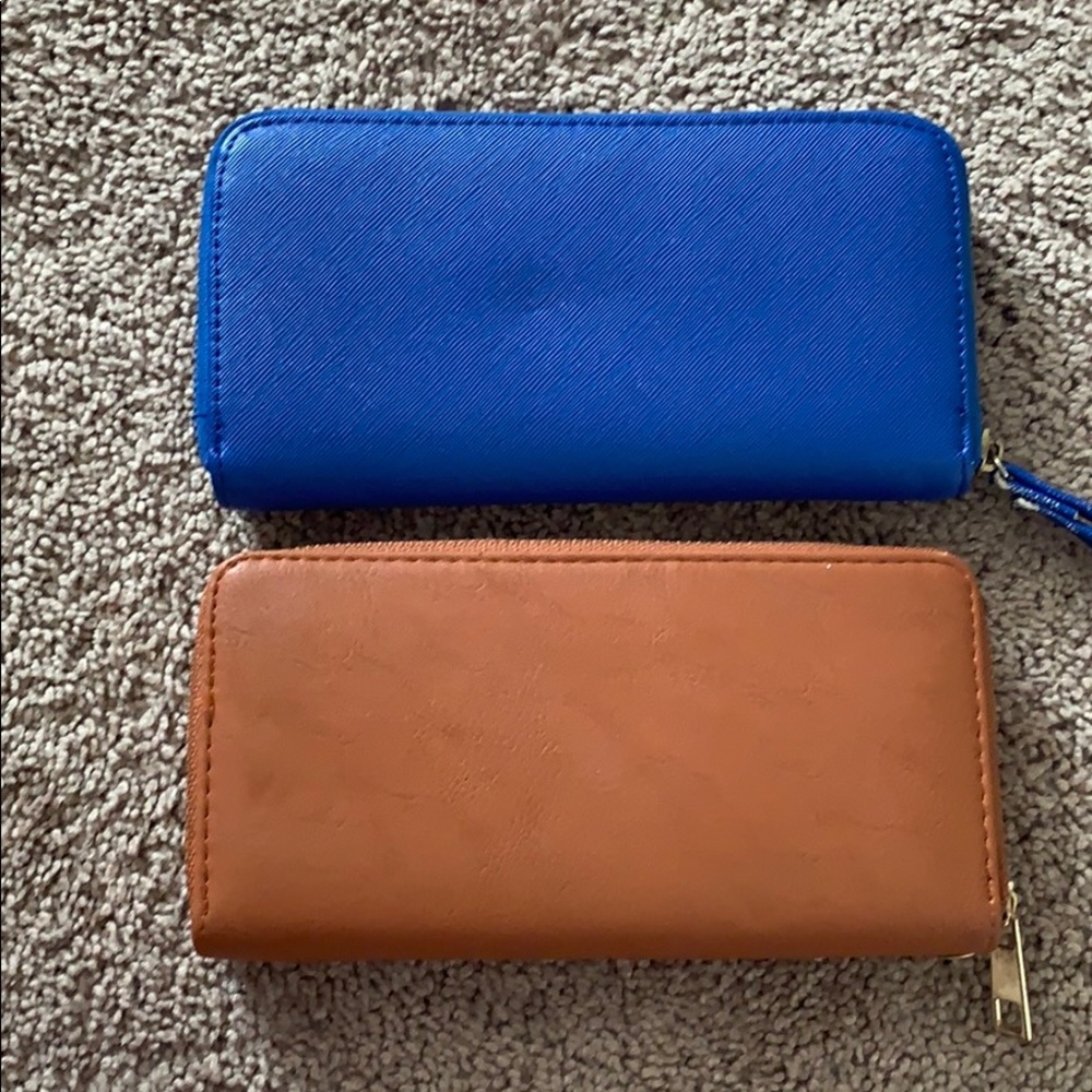 Wallets - Picture 2 of 4